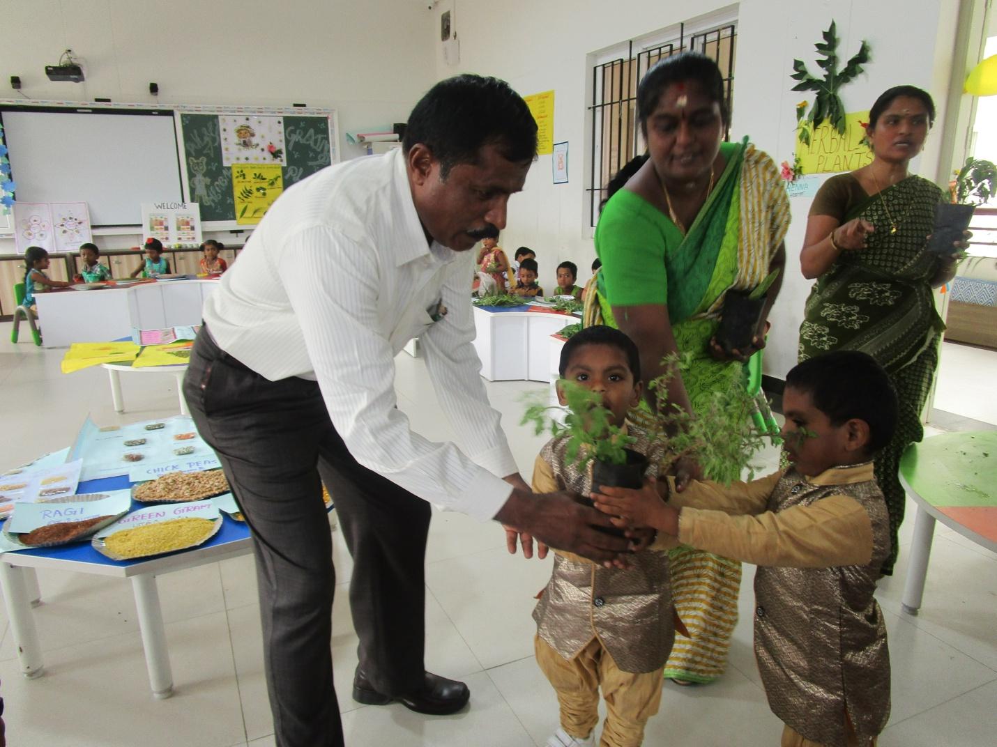 2017-18 Gallery Image